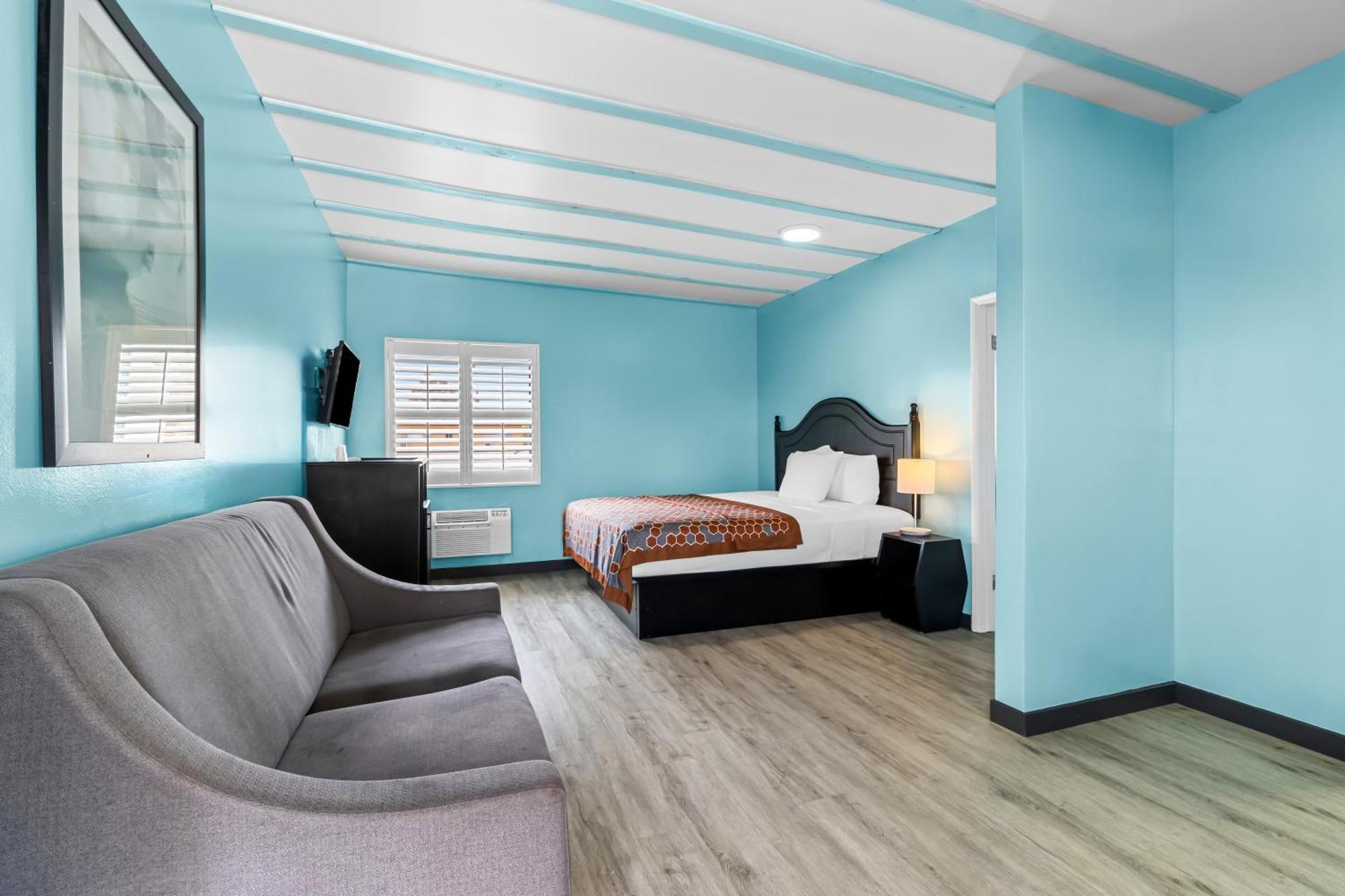 Rodeway Inn & Suites North Hollywood Burbank Airport - Universal Area Los Angeles Exteriér fotografie